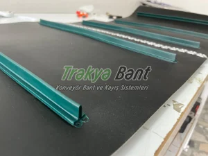 Yem Karma Boşaltma Bandı